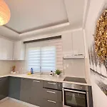 Skyline Paradise Villa *