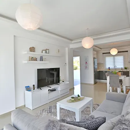 Willa Skyline Paradise *