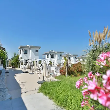 Skyline Paradise Villa *