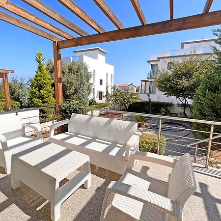 Skyline Paradise * Kirenia