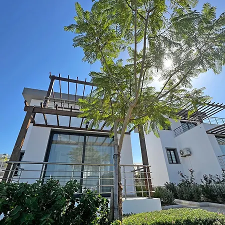 Skyline Paradise Kirenia